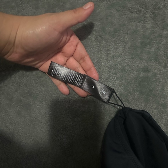 Biliblond Elegant Black One-Piece Swimsuit - Picture 3 of 5